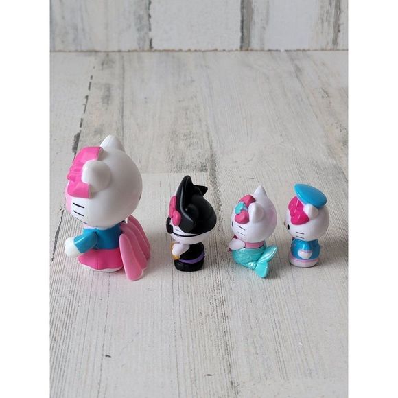 Hello Kitty variety Fantasy Pack Pirates superhero mermaid flight attendant toy - Picture 5 of 9